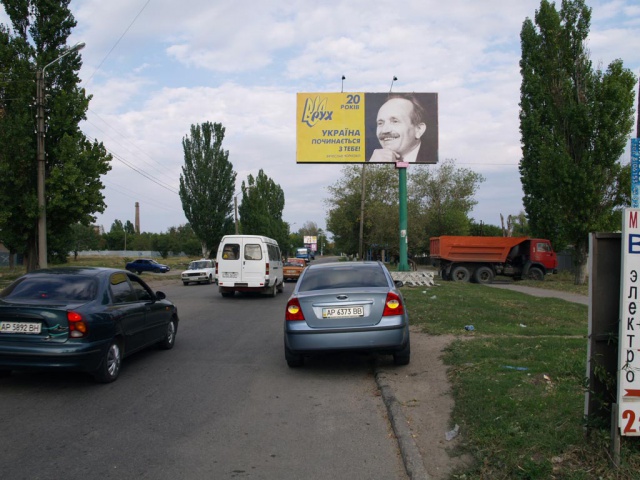 Щит 6x3,  В. Довгонюка вул.  (в районі буд. № 97, в районі прод. ринку)